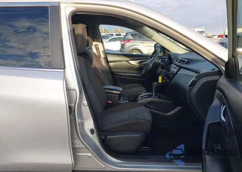 2016 Nissan Rogue S z USA, uszkodzony, nr VIN KNMAT2MV7GP595640